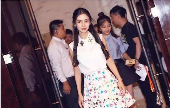 没有ps的Angelababy，胸下垂，满脸皱纹！！吉田造型化妆美甲