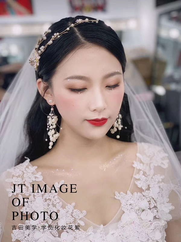 课堂花絮 新娘妆容