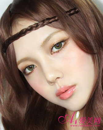 温州最好的新娘化妆培训学校 秋冬出游 必备波西米亚风格淑女妆容，教你打造亮眼约会妆容