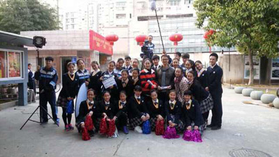 温州吉田化妆造型学校特派化妆师为《成长在七中》微电影拍摄化妆造型