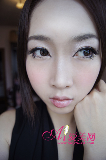 温州化妆培训 黄脸婆变吸睛女 派对妆大展魅力爱美网小编教你如何画派对妆