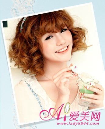 温州学化妆哪里好 绚烂盛夏 美美指尖跳跃活泼俏皮气息，教你如何美甲