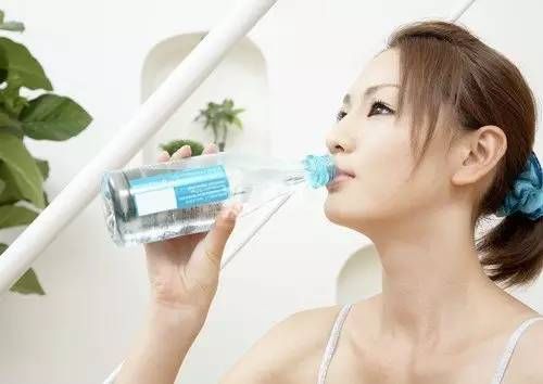 祛痘痘顺便美肤的几个小妙招！