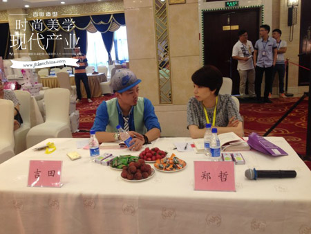 吉田老师出席邓氏化妆比赛担任评委，温州学化妆哪里好？